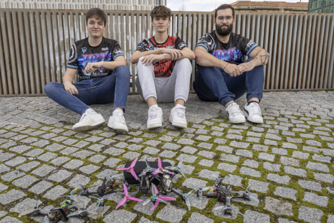 Tres navarros competirán en el primer Mundial de ‘drone soccer’, que se celebrará en Corea del Sur