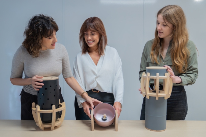 Prodein lanza una línea comercial que transforma extintores retirados en piezas de diseño sostenible