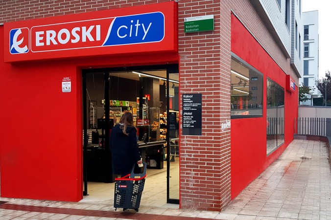 Eroski abre un supermercado franquiciado en Sarriguren