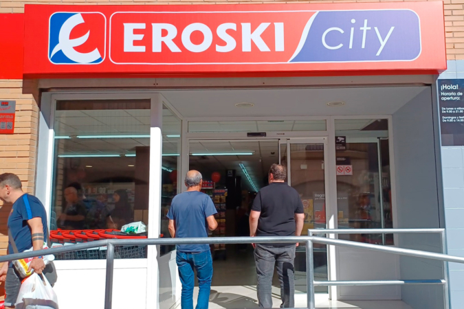 Eroski inaugura un nuevo supermercado franquiciado en Castejón