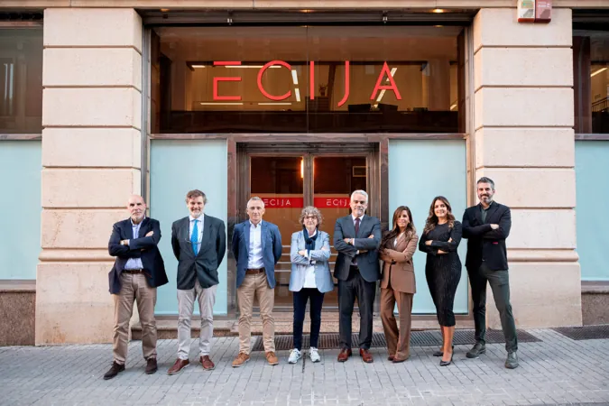 Écija adquiere tres firmas navarras, duplica su plantilla y se muda a una sede de 800 m2 en Yanguas y Miranda