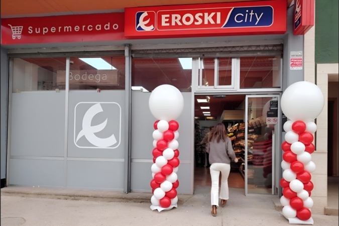 Eroski inaugura un supermercado franquiciado en Fustiñana