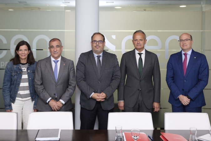 Navarra, el Estado y la Plataforma PRO TAV trabajan en una hoja de ruta para las infraestructuras ferroviarias