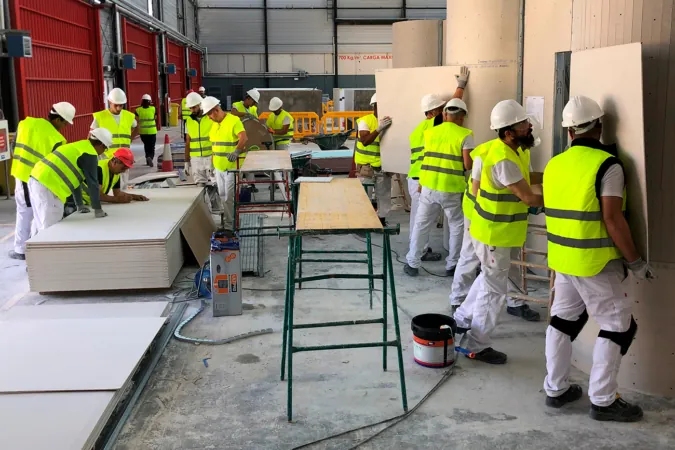 La Fundación Laboral de la Construcción de Navarra formó a 5.703 profesionales en 2025, un 29,47 % más