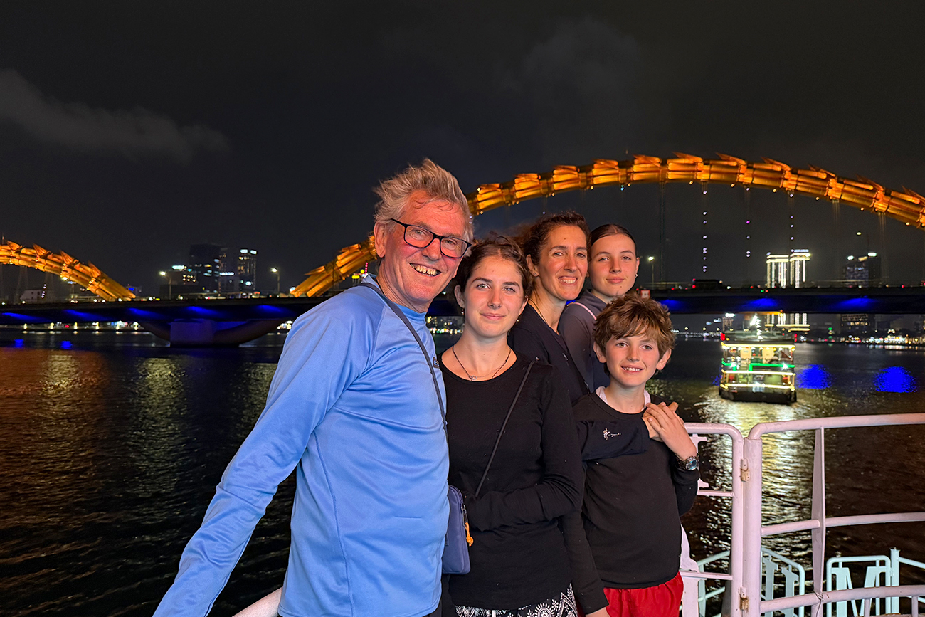 La familia Macpherson-Lamberto el pasado febrero en Da Nang, Vietnam.