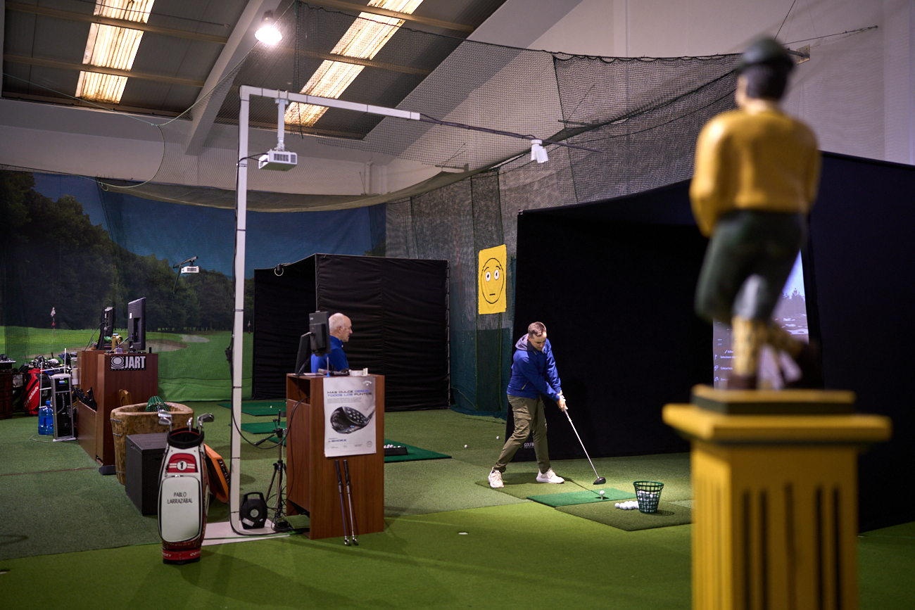 Golf Indoor Center, en Mutilva, cuenta con dos simuladores que permiten jugar en 300 campos de todo el mundo.