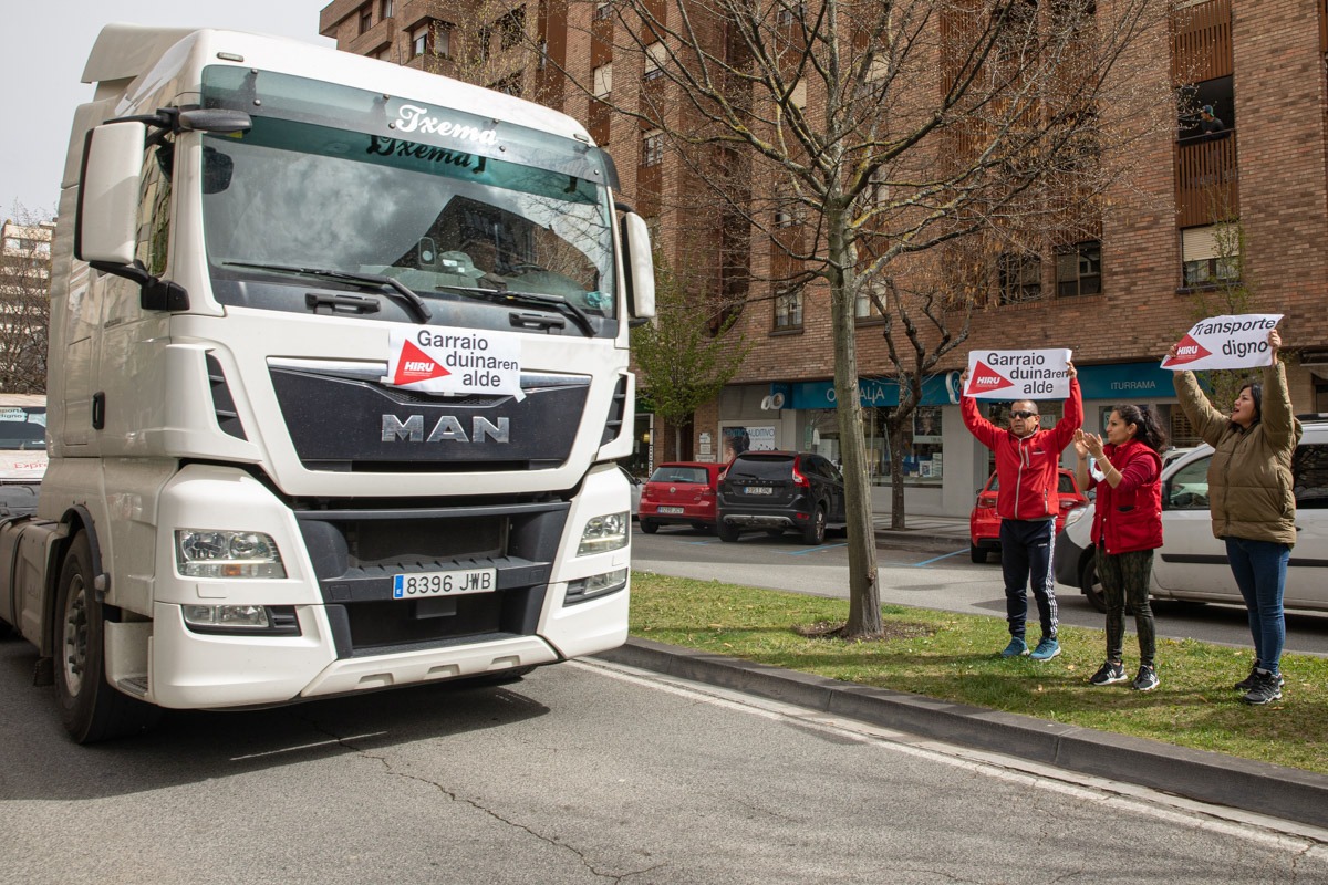 Una caravana de 300 camiones para protestar por el precio del gasoil