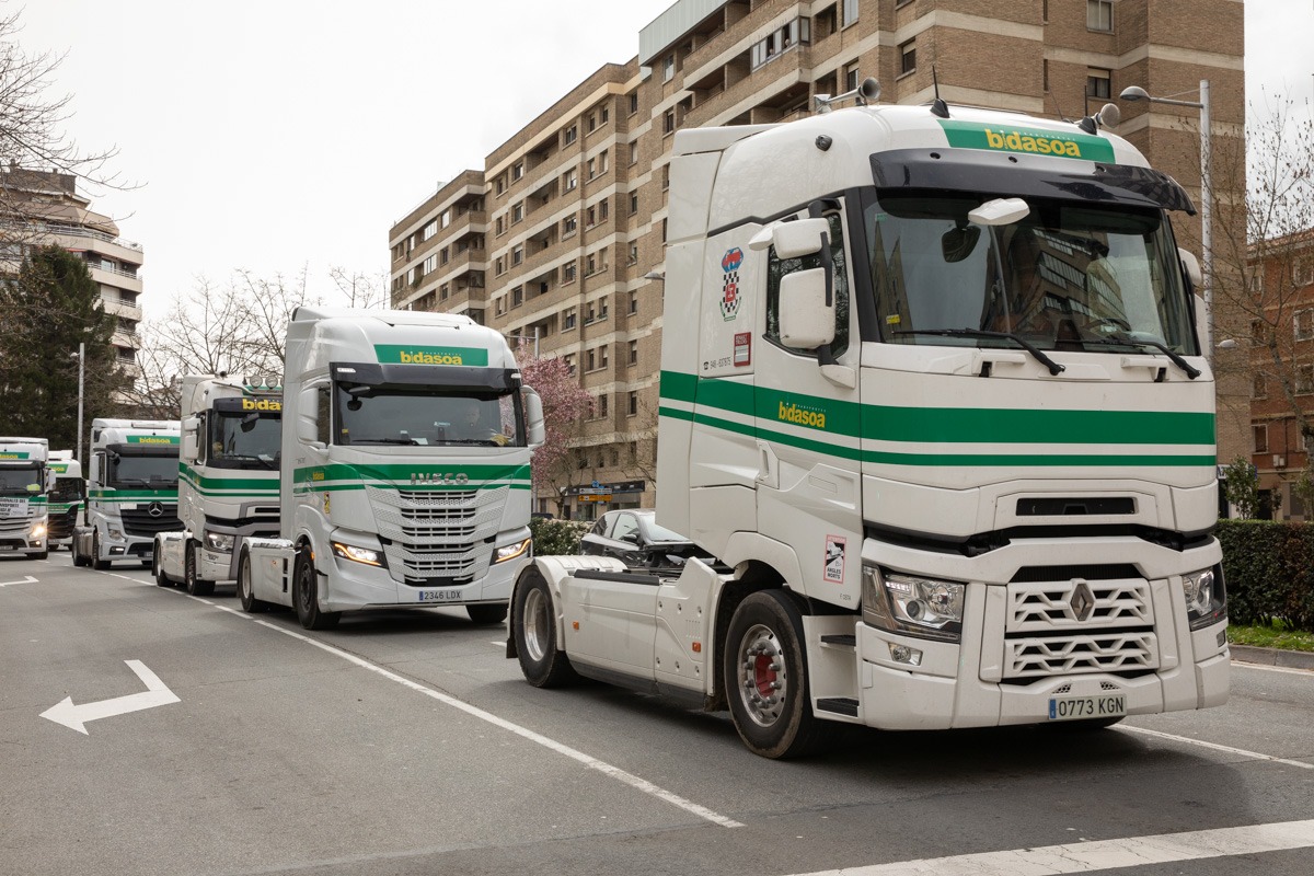 Una caravana de 300 camiones para protestar por el precio del gasoil