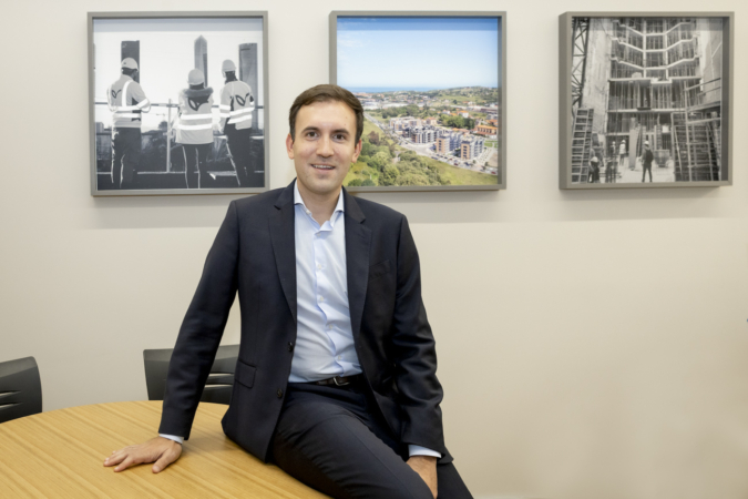 Javier Jordán, de jugar con grúas a liderar la empresa familiar Obras Especiales