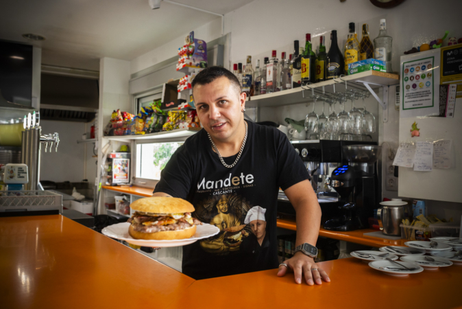 El creador del bocata de chistorra más largo del mundo abrirá en Cascante el primer local de su nueva franquicia