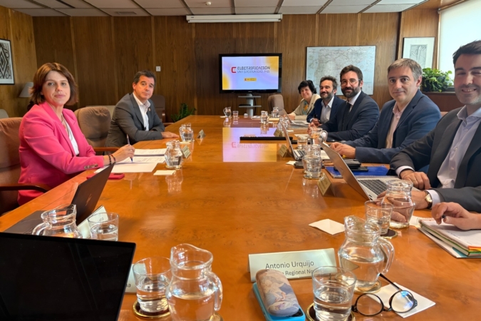 Irujo advierte de que las inversiones industriales se verán afectadas si Navarra no gana capacidad eléctrica