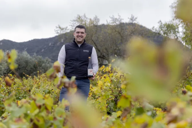 El joven Josu Amatria ya exporta sus vinos desde Artajona a seis países y prevé crecer un 20 % en 2026