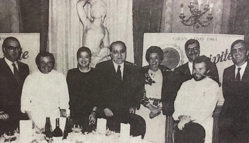 Julián Chivite Marco y familia en la presentación del Chivite 125 Aniversario Gran Vino 1981 en Madrid.