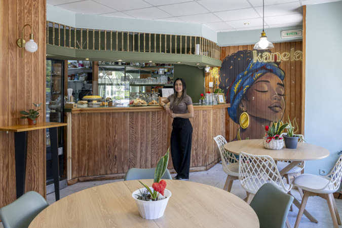La nueva cafetería especializada en tostadas nutritivas que triunfa en el barrio pamplonés de Iturrama