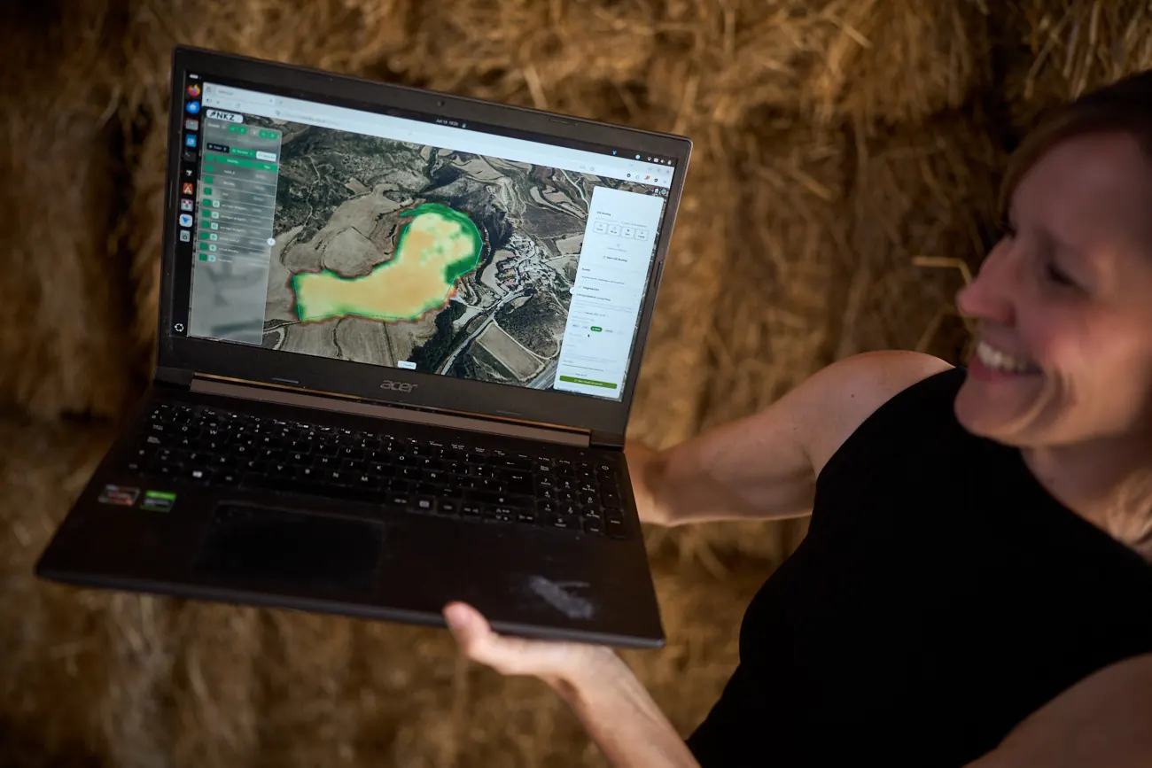 Robotika analiza variables como el tipo de suelo, las condiciones climáticas o la disponibilidad de agua.