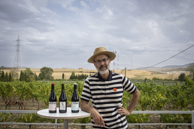 Luis Moya, que brilla con sus vinos en Norteamérica y Europa, compra viñas en Valdizarbe y San Martín de Unx