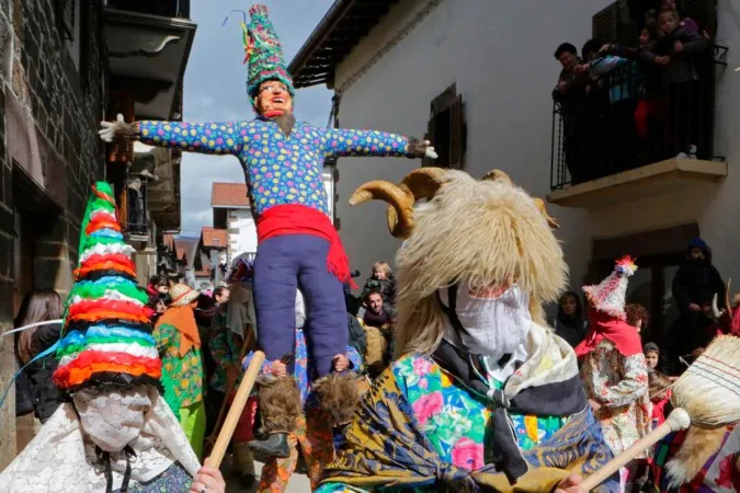 El Carnaval de Lanz es el más multitudinario de Navarra. (Foto: Maite H. Mateo)