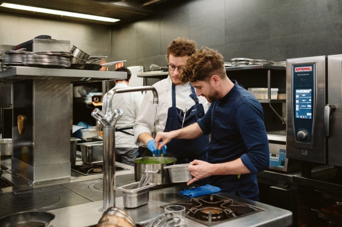 Leandro Gil recibe el premio gastronómico ‘El Hortelano’ 2022