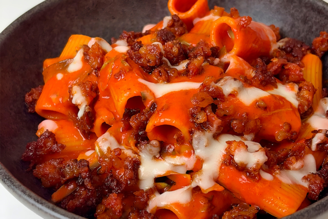 El ‘chef’ italiano con más de 715.000 seguidores en redes que ha convertido Navarra en un plato de pasta