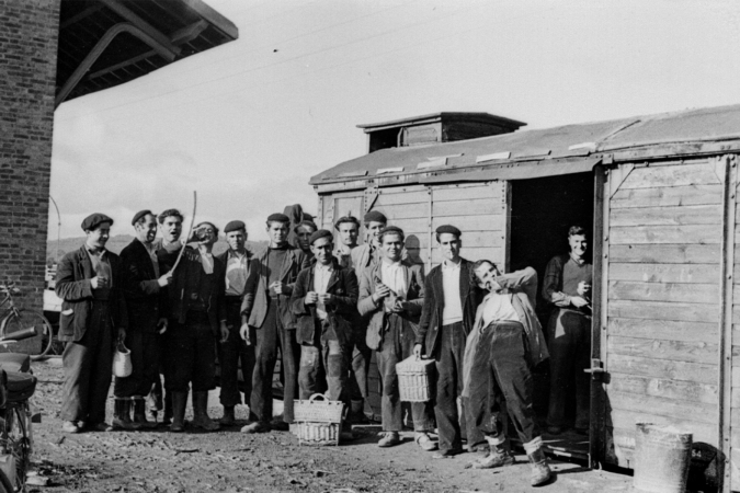 El vecino que recupera la memoria ferroviaria de Alsasua con la publicación de imágenes en Facebook