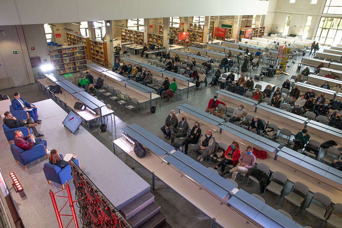 La jornada se celebró este viernes en la biblioteca de la Universidad Pública de Navarra. 
