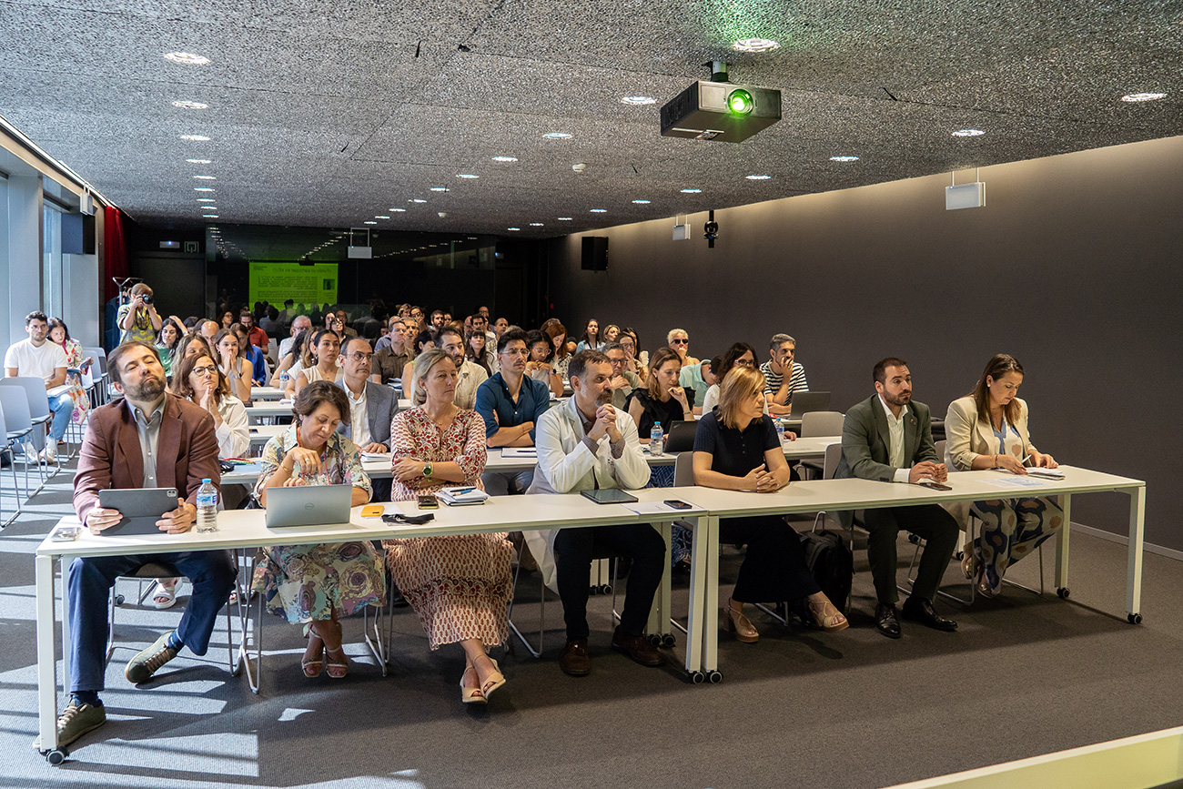 El encuentro de este jueves reunió a un centenar de profesionales de la salud en la sede de Navarrabiomed.