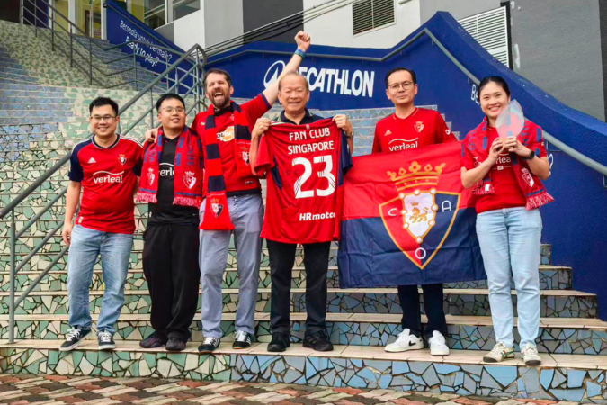 El pamplonés residente en Singapur que ha fundado la primera peña oficial de Osasuna en Asia