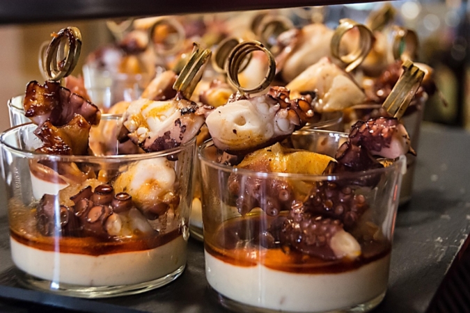Decenas de bares de Pamplona se suman a la tendencia de elaborar ‘pintxos’ al momento