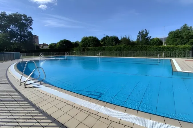 Diez pueblos de Navarra para disfrutar de sus piscinas con la máxima tranquilidad