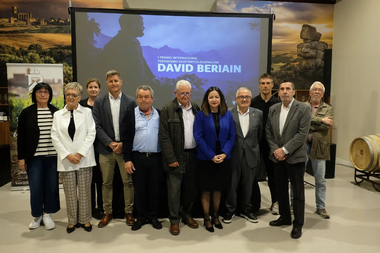 El premio cuenta con el patrocinio del Ayuntamiento de Artajona, la Cooperativa Agrícola de Artajona y el Club Atlético Osasuna.