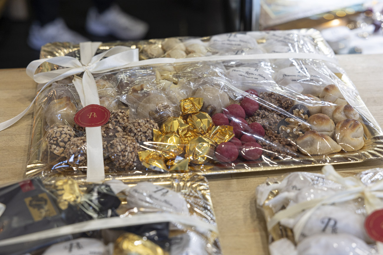 Los turrones artesanos acompañan cada sobremesa y despiertan el sabor más clásico de estas fiestas.