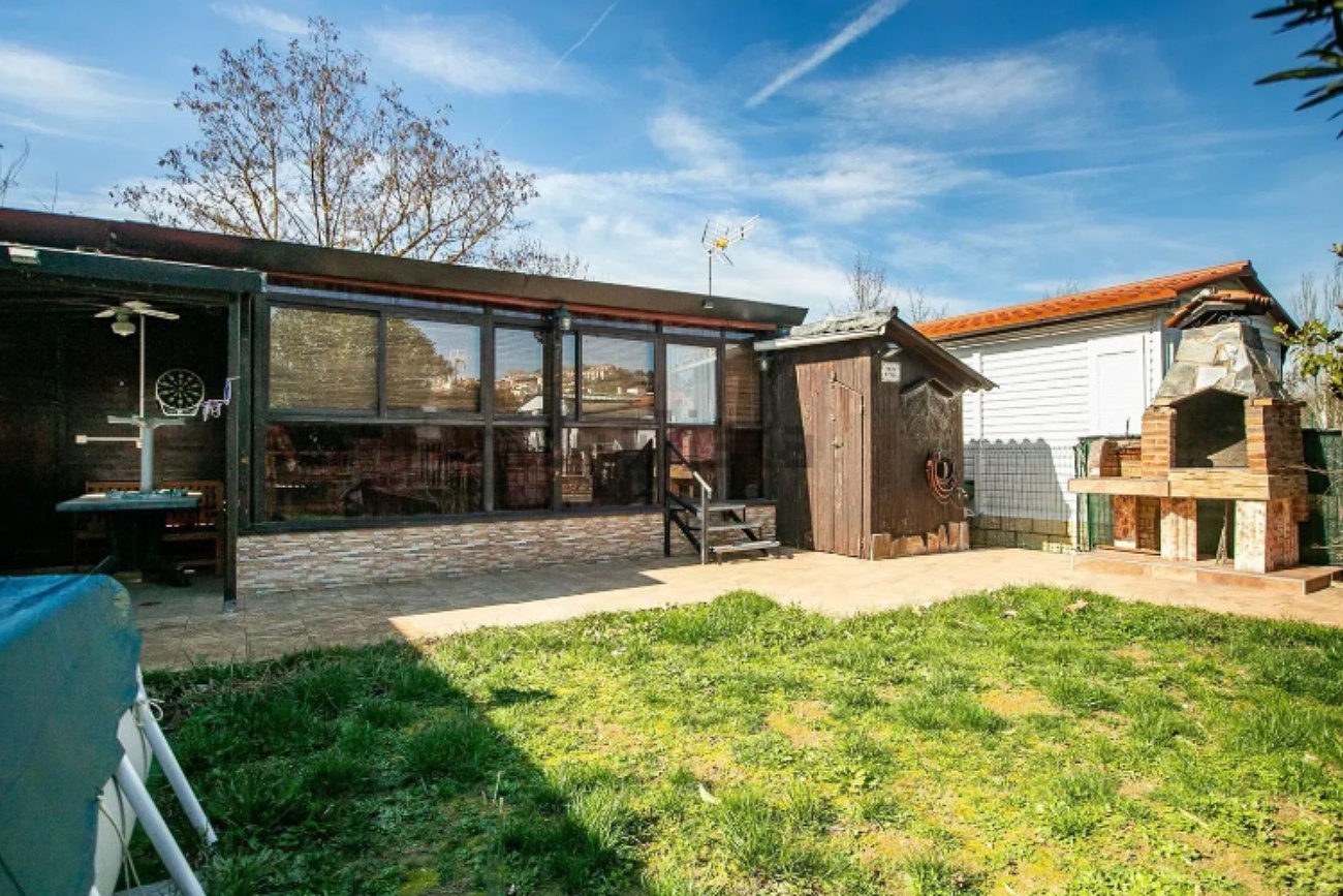 En Antevilla (Mendigorría) podemos encontrar un bungalow con todas las comodidades y listo para entrar a vivir.