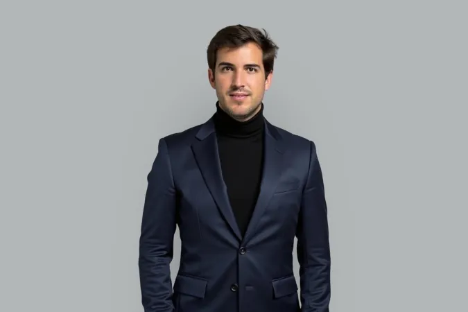 De vender pulseras a dirigir un ‘holding’ navarro presente en los sectores vitivinícola, inmobiliario, eléctrico, náutico y hostelero