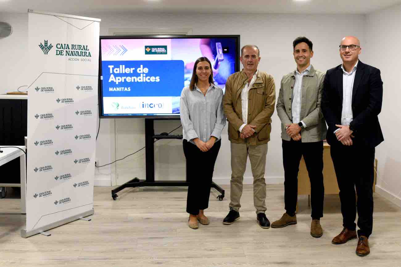 Representantes de las entidades organizadoras del taller. 