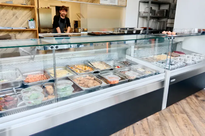 El local de comida para llevar que triunfa en Pamplona con menús del día a 9 euros