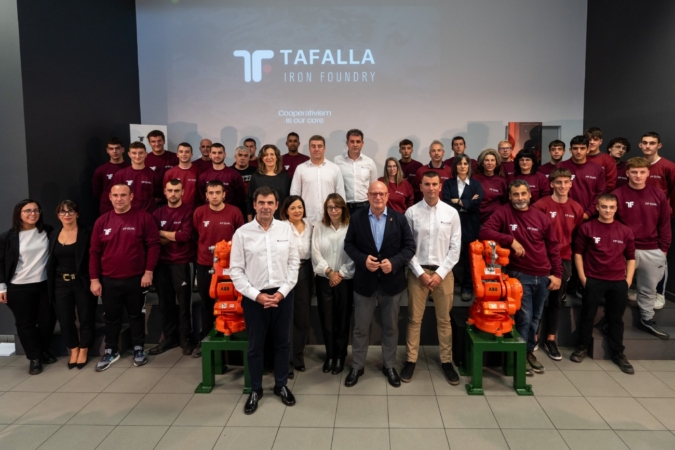 Tafalla Iron Foundry dona dos robots industriales a CIP Tafalla, valorados en más de 50.000 euros