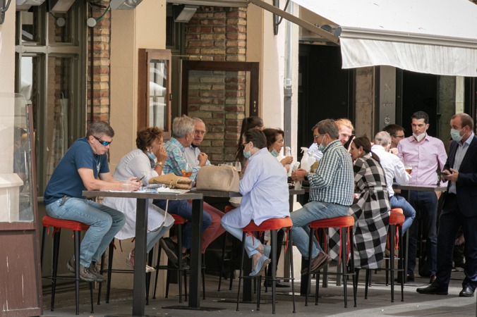La reactivación turística también espolea a los bares y restaurantes de Pamplona