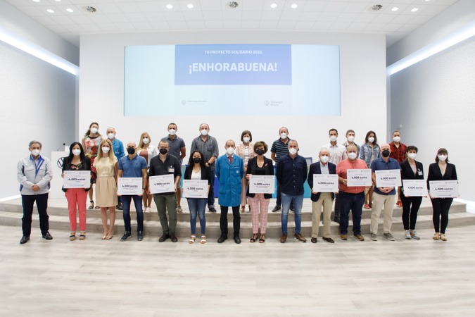 VW Navarra dona 40.000 euros a diez entidades sociales