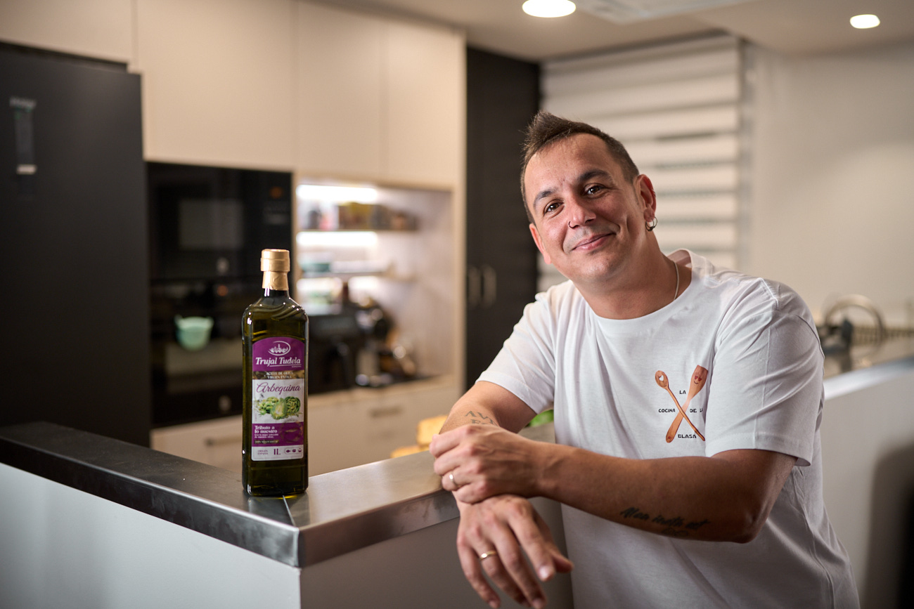 Txema es embajador de Trujal de Tudela, especializada en aceites, y de Jata, conocida por sus electrodomésticos.