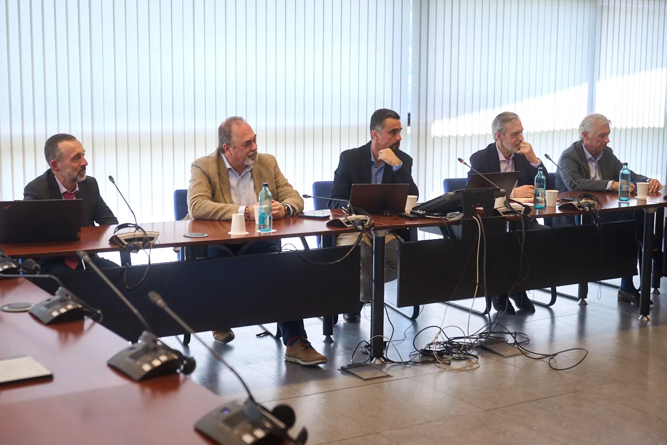 Miguel Núñez(Nordex), Roberto Lanaspa (KWD Automotive), Mario Esteban, Francisco Santiago Marcos (Consejo Social UPNA) y José Ángel Arrarás Ilundain (Viscofan).