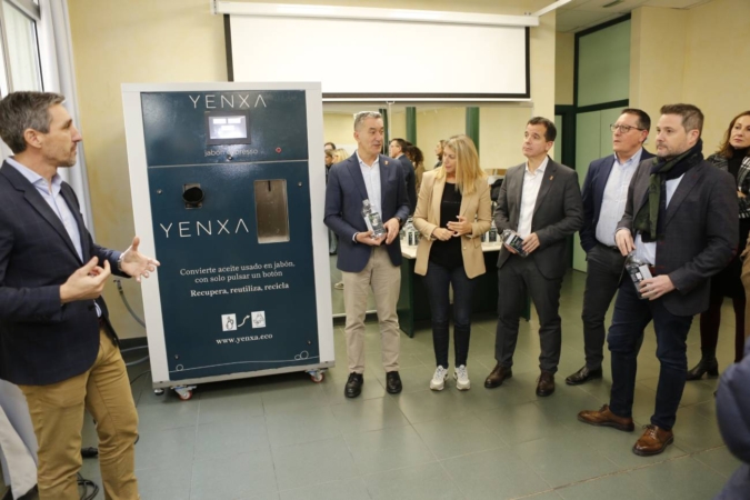 Yenxa lanza un equipo industrial que transforma aceite usado en jabón para empresas y entidades locales