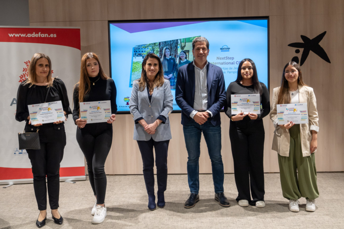 El Colegio Jesuitinas Pamplona gana el concurso ‘Imagina tu Empresa’ de ADEFAN y CaixaBank
