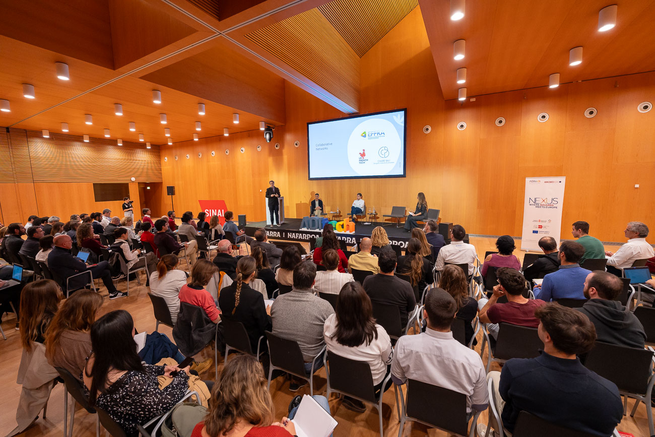 En la mesa redonda intervinieron representantes de CNTA, el Ejecutivo foral, ESTIA y la firma madrileña Natac.