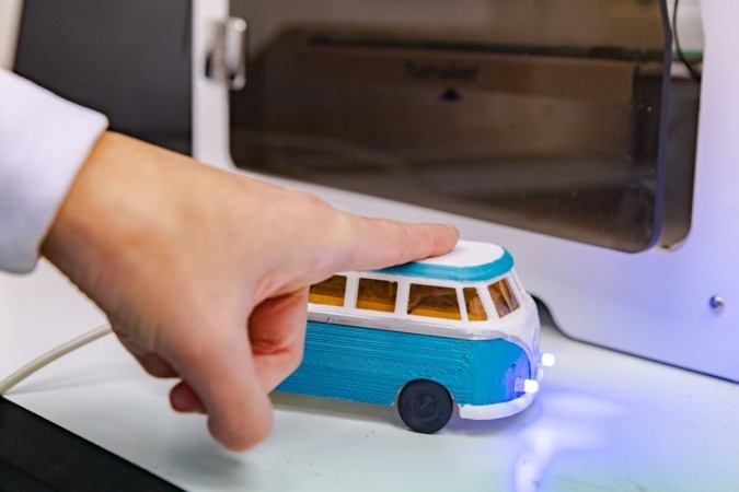El plástico impreso en 3D que nace con propiedades magnéticas o eléctricas