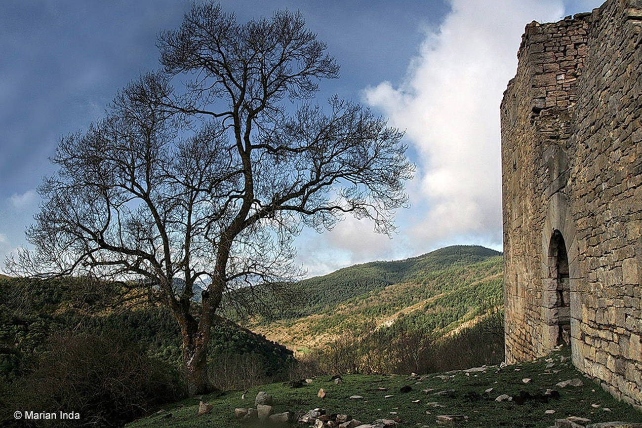 Las ruinas despiertan el interés  por el lugar, que ha desaparecido físicamente, pero sigue vivo en la memoria colectiva de Navarra.