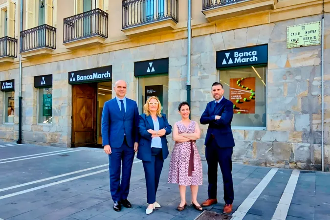 Banca March inaugura su nuevo centro de negocio en la calle Taconera de Pamplona