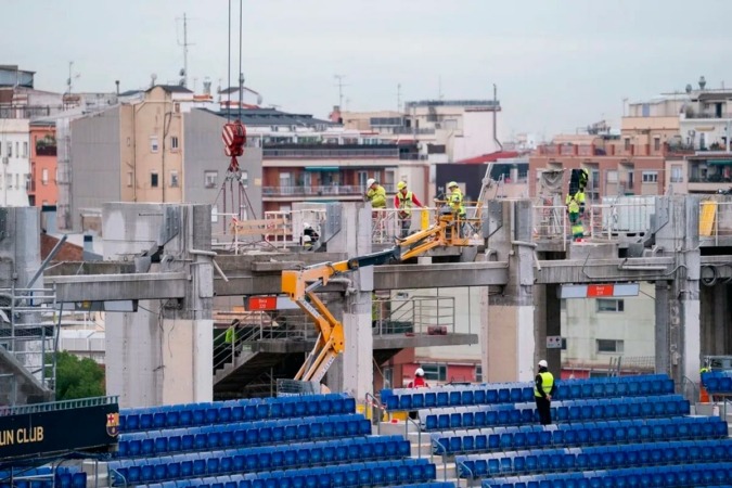 Las dos empresas navarras que participan en la demolición del Camp Nou