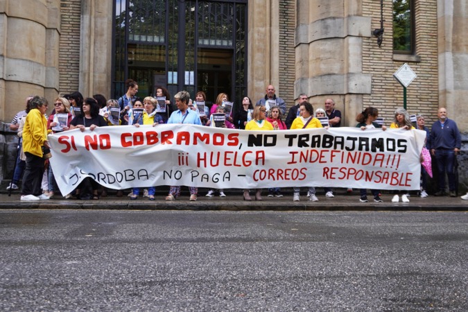 Las trabajadoras de J. Córdoba en Correos comienzan una huelga indefinida
