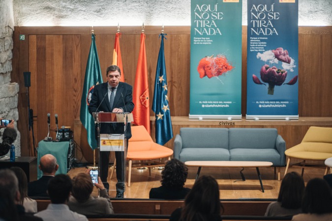 El ministro Planas ensalza a Navarra como «motor» de la industria agroalimentaria