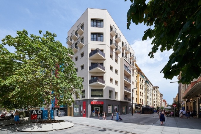 ACR hace crecer un edificio de Pamplona con módulos prefabricados en 3D